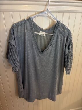 NWOT Women's V-Neck Crochet Sleeve Tunic in Light Blue